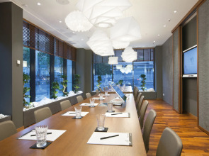 Me and All Hotel Dusseldorf, by Hyatt