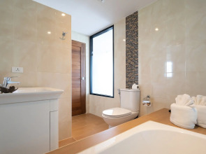 Paripas Patong Resort