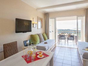 Hôtel Résidence Pierre & Vacances Les Restanques du Golfe de Saint-Tropez