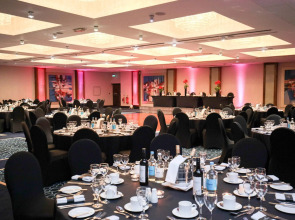 Renaissance London Heathrow Hotel