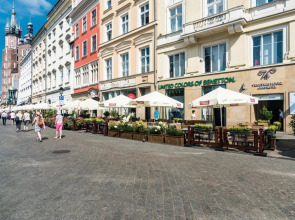 Venetian House Market Square Aparthotel