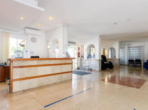 Mariner Club Apartments