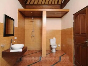 Nyoman Karsa Bungalow