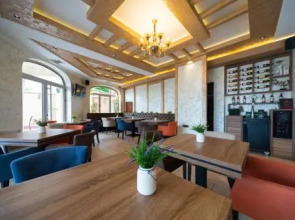 Garni Hotel Royal Crown