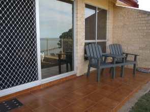 Stansbury Holiday Motel