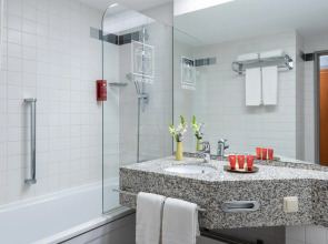 Leonardo Hotel Köln Bonn Airport