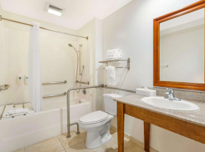 Comfort Inn Cockatoo near LAX Airport