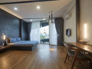 The Garden Capsule Hotel