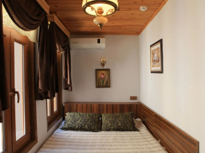 Tom Square Boutique Hotel