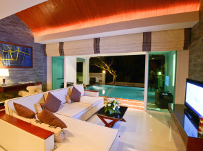 Independence Hotel by Dara