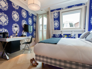 The Amsterdam Canal Hotel