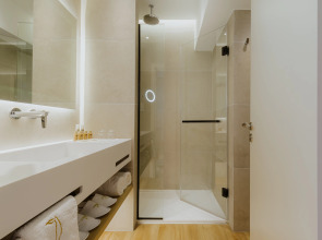 The Golden Coast Beach Hotel