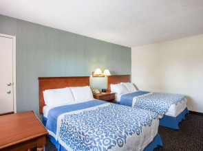 Days Inn by Wyndham Anaheim Near the Park