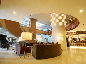 Crown Regency Hotel and Towers