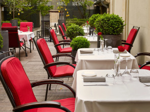 Grand Hotel Champs-Elysees