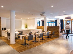 Bayer 89 Vi Vadi Hotel