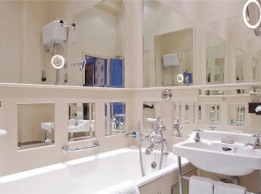 11 Cadogan Gardens and The Apartments by Iconic Luxury Hotels