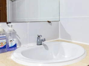 OYO 861 Patong Dynasty Hotel