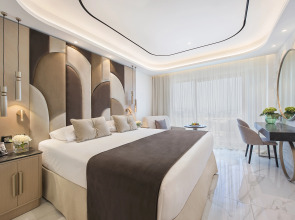 Adams Beach Hotel & Spa