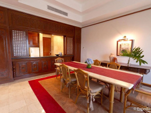 Waterfront Airport Hotel & Casino