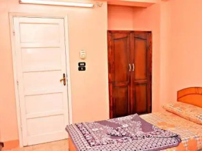 Fontana Luxor Hostel