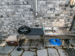 February Hotel The Signature Dongseongro