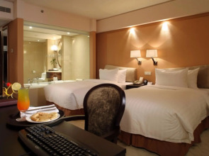 The Lake View Hotel Beijing