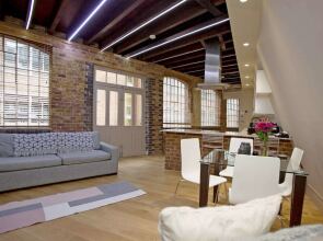 Luxury Loft Oxford Street with AC
