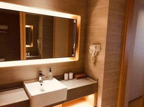 Ji Hotel Harbin Dingxiang Building