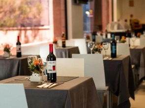 Hotel Tach Madrid Airport