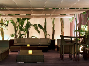 Отель Barcelona Catedral