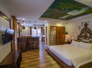 Les Bambous Luxury Hotel