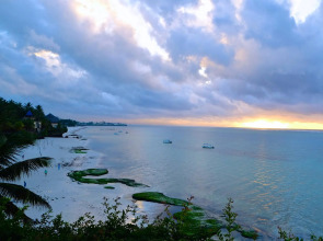 Voyager Beach Resort