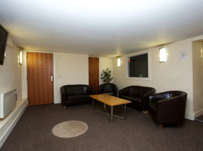 International Inn - Hostel