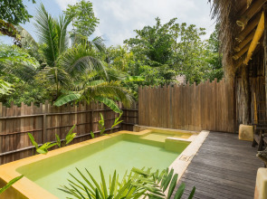 High Season Pool Villa & Spa