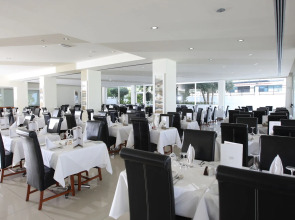 Vrissiana Boutique Beach Hotel