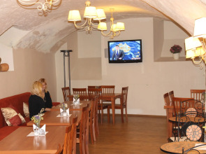 Отель Alexa Old Town