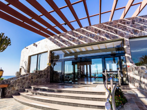 Апарт-отель BlueBay Beach Club