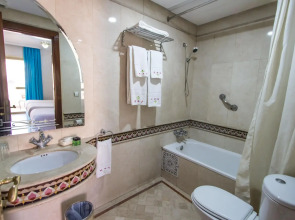 Hotel Zahrat Al Jabal