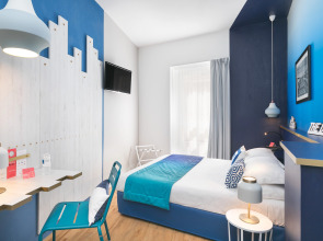 The Deck Hotel by HappyCulture