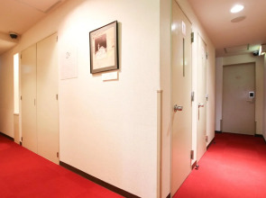 Sakura Hotel Jimbocho - Hostel