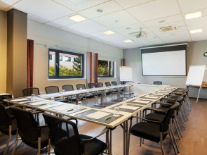 Holiday Inn Helsinki - Vantaa Airport by IHG