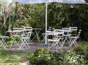 Airport Hotel by The New Yorker