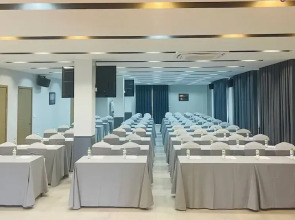 The Square Kampot Hotel