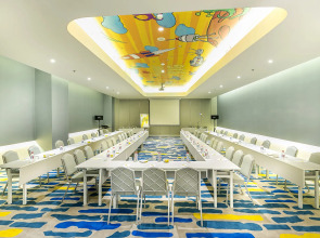 YELLO Hotel Harmoni Jakarta
