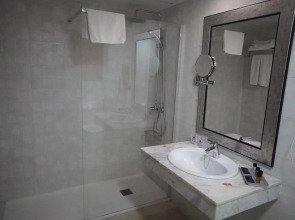 Grand Copthorne Waterfront