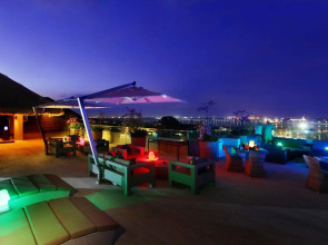 Отель Amaroossa Suite Bali