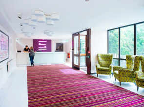 Safestay London Kensington Holland Park