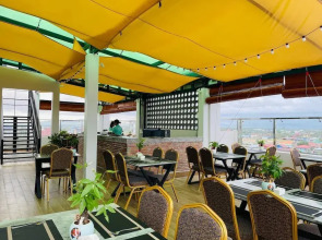 The Square Kampot Hotel