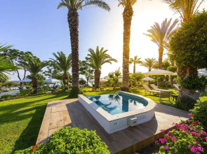 Crystal Springs Beach Hotel